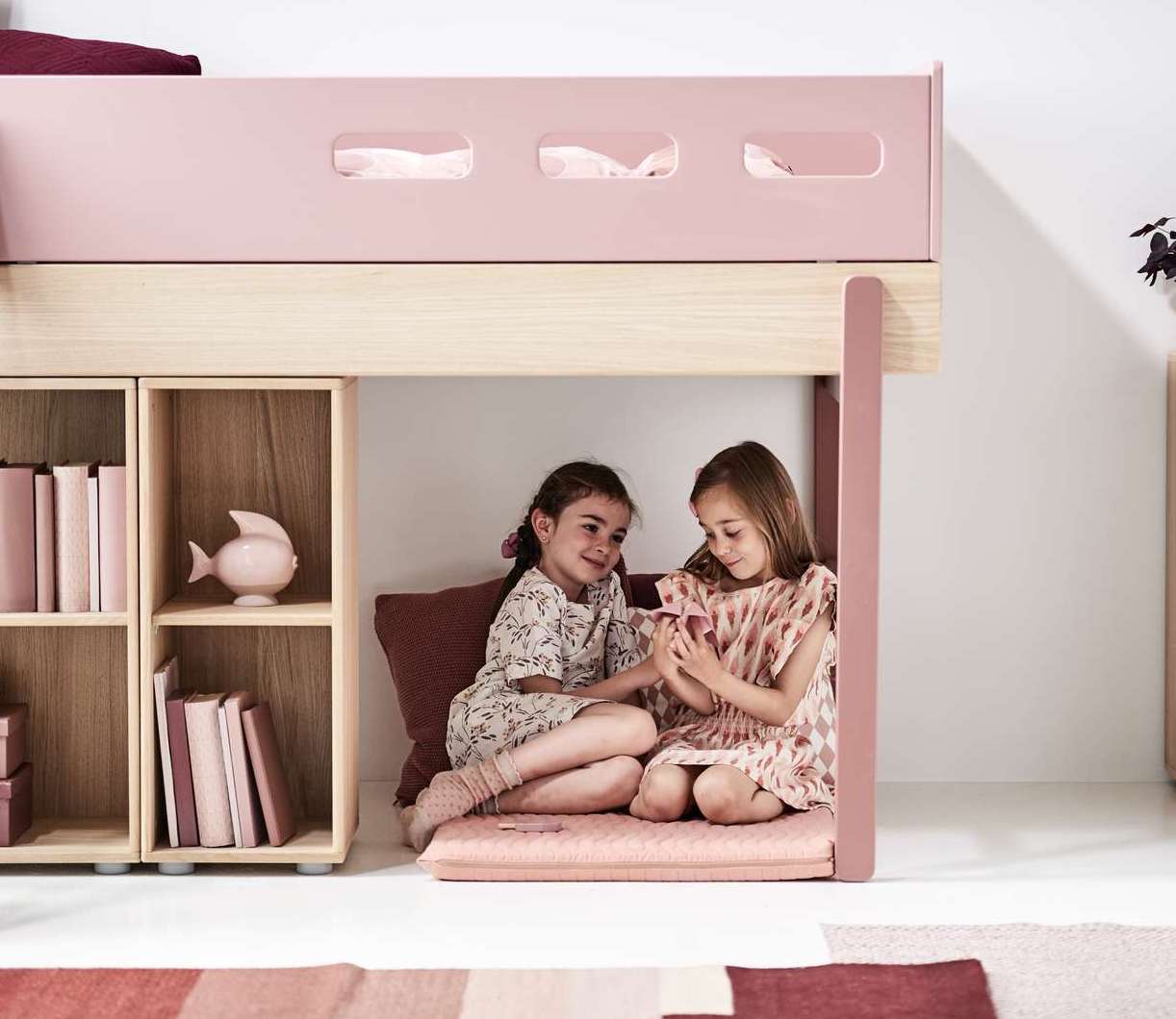 Popsicle Mid-High Loft Bed in Rose